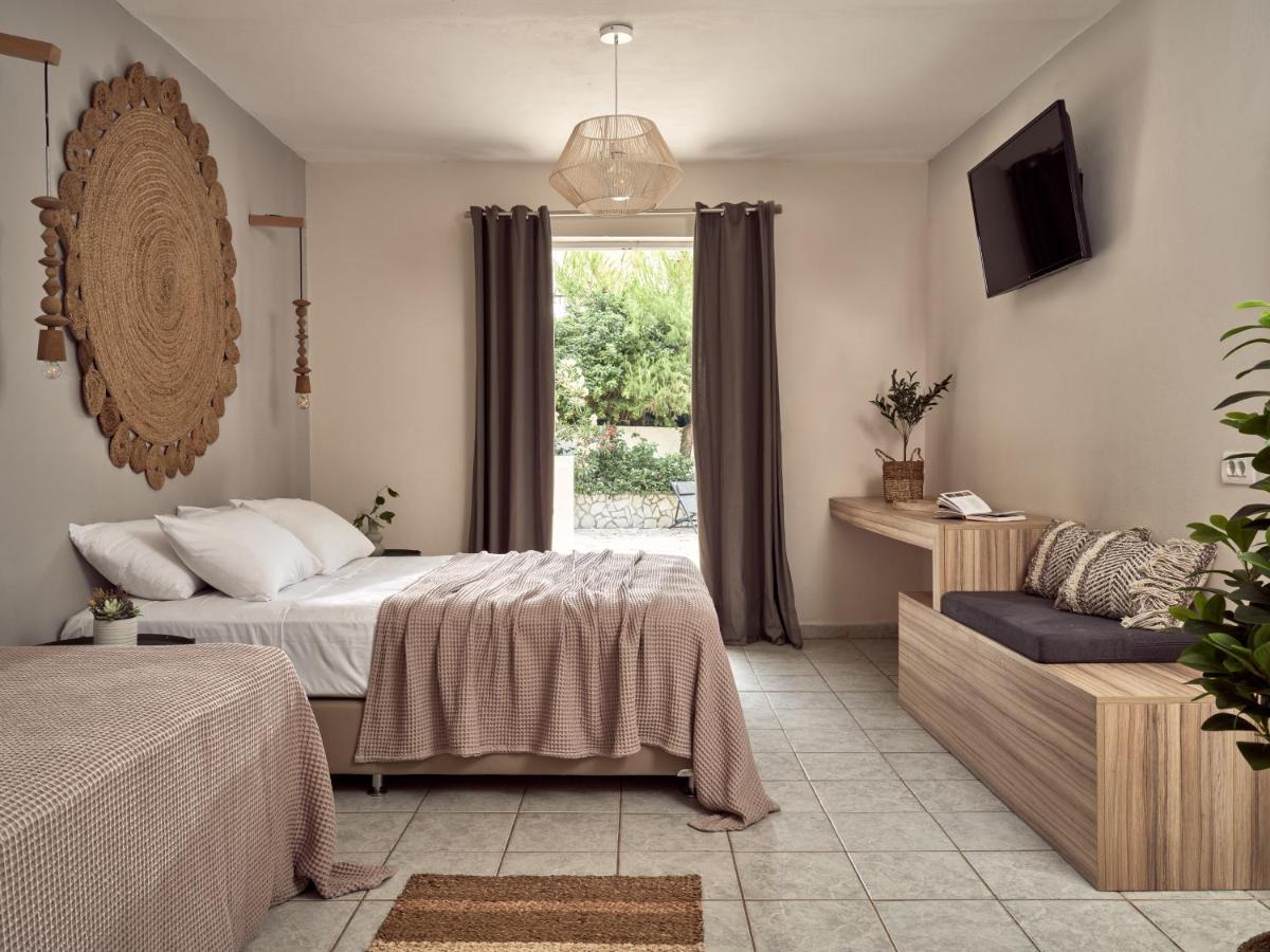 Casa Del Mar Bed & Breakfast ลากานาส ภายนอก รูปภาพ