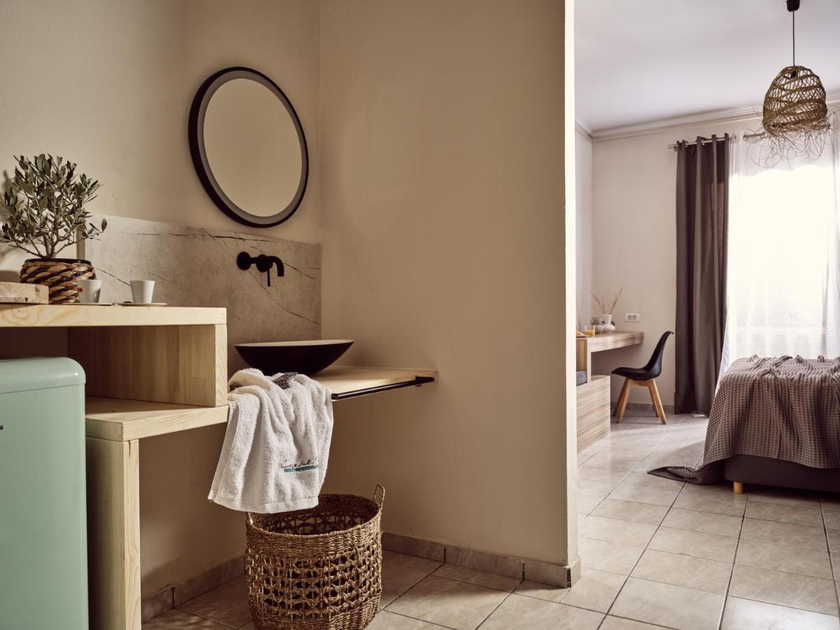 Casa Del Mar Bed & Breakfast ลากานาส ภายนอก รูปภาพ